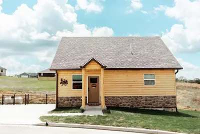 Image de Entire Cabin in Linn, Mo with all the extras