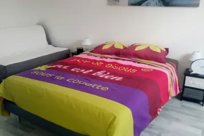 Image de Maison proche rempart Guérande, \nSitué dans quartier calme. Parking + bus proche