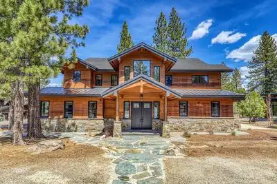 Image de Aloha Mountain Haus | Luxury Golf Retreat | Club Access | Billiards
