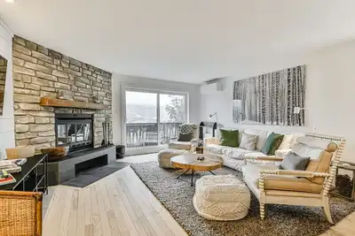 Image de Charming Condo Mont-Tremblant-Lake Views