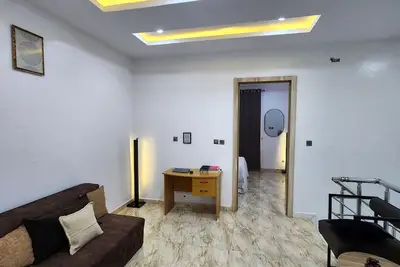Image de 2 Bedroom Duplex for shortlet at Lekki, with 24hr power and access to Gym & pool