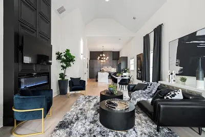 Image de Modern Comfort- Spa Bath+ Large Patio+ Fireplace