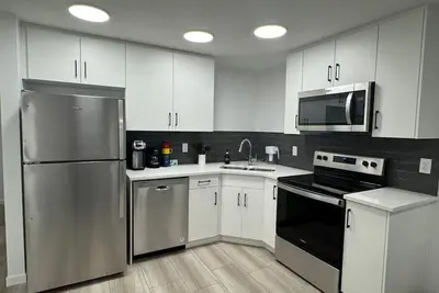 Image de New Cozy 2 Br suite w/ king bed