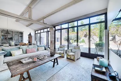 Image de Mas Provençal de Charme, 84480 Lacoste, Luberon, Provence