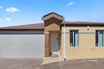 Image de 78 Modern Comforts Quiet Charm 3br 2ba + Parking