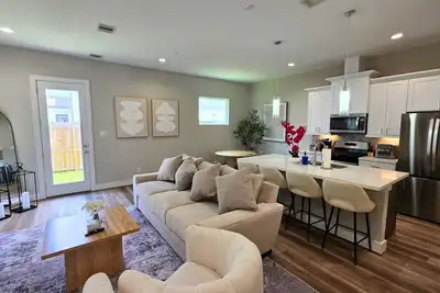 Image de Affordable Comfort in North Houston – Close to Downtown & Airport