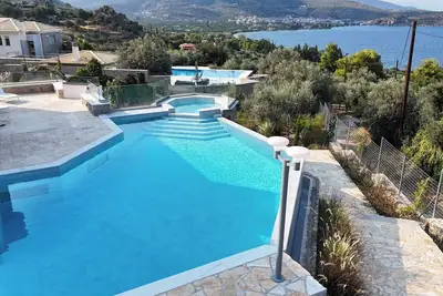 Image de Villa Arian with great sea view, great pool and 6 minutes walk from the beach