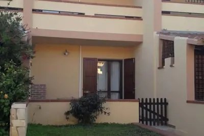 Image de Detached apartment just minutes from the beach with private parking