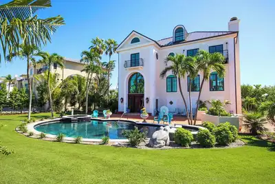 Image de One Captiva - Six bedroom gulf front home