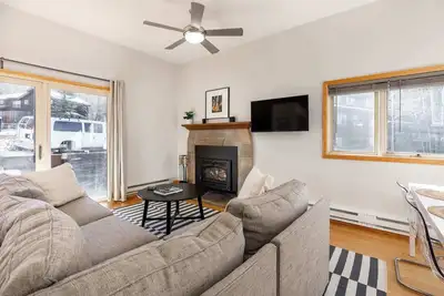 Image de Charming 2 bedroom, 2 bath, On-Mountain in 10 Min!