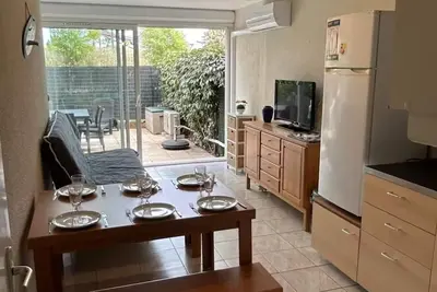 Image de A 5 minutes à pied de la plage Richelieu! T3+Cabine Parking/Clim - 5/6 voyageurs