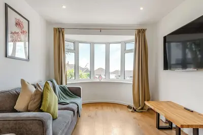 Image de 2 chambres à coucher à Seaford