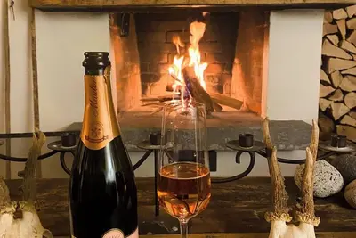 Image de Chalet Sonnenhof - With Fireplace, Hot Tub & Mountain Views