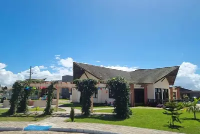Image de 5 bedroom house, three suites, Wi-Fi, 2km from the center
