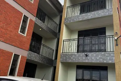 Image de Secure Home: Free WiFi&Washer, 10min to Acacia Mall, 15min to City Centre.