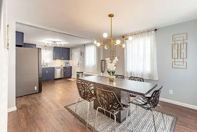 Cozy Nest ~ 3. 5br & 2Bath Home ~ Manchester Ct