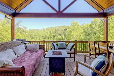 Image de Fox Den Haven with Hot Tub - Serene Mtn Escape! Relax and Unwind! Dog Friendly!