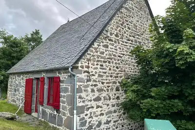 Image de Dans le parc national des volcans. Idéal  familles avec enfants. 12 couchages