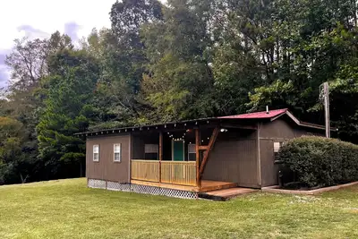 Image de Private 2-bedroom cottage, on 13 wooded acres