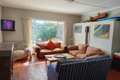 Image de Tranquil 3-bedroom house with WiFi in Boknes Strand in the bush