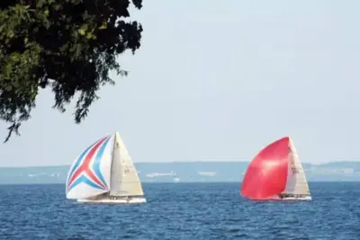 Image de Discover the Perfect Lake House Getaway on Lake Winnebago in Oshkosh!