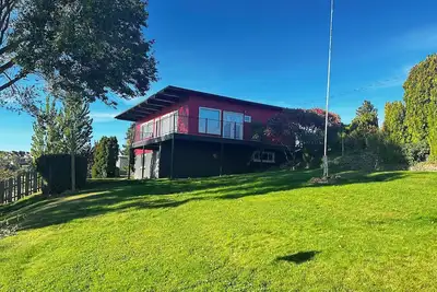 Image de Unwind at Big Red: a quiet property with a stellar view.