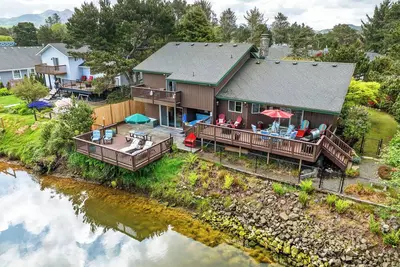 Charming 3-bedroom house with WiFi in Seaside