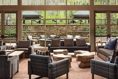 Image de Thanksgiving in Vail 🍂| Ritz-Carlton 2 Bedroom Luxury Retreat | Steps to Slopes