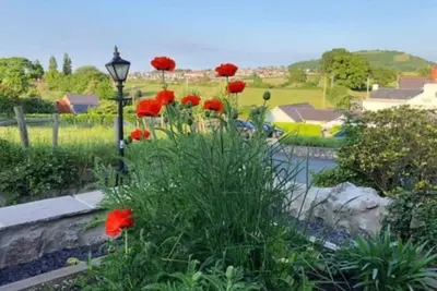 Image de 2 Bedroom Double Fronted Cottage nr Llandudno & Conwy