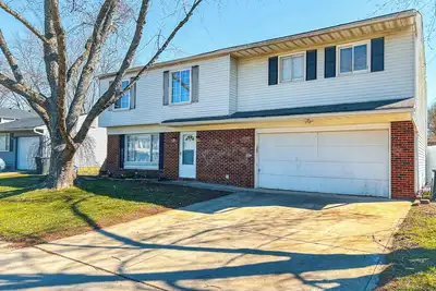 Image de Spacious Family Home - 20 Min To Downtown Columbus. 2 Car Garage & Yard!