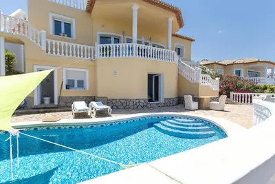 Image de Superbe maison à Orba avec WiFi