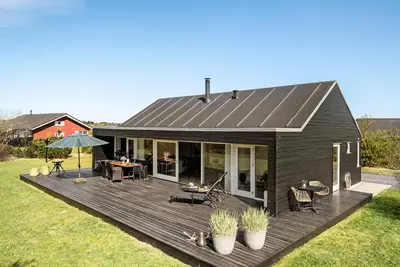 Image de Superbe maison à Brovst avec sauna