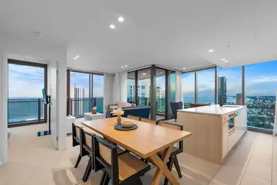 Image de The Panorama - Ocean View 27f 3br walk to beach with Parking & Pool