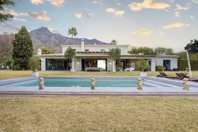 Image de 6 Bedroom Rental Villa - Marbella Hill Club