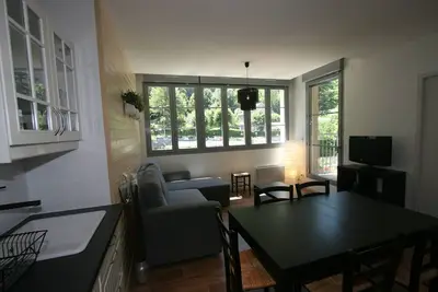 Image de Appartement Centre ville, vue montagne. \nMaison Domer 3