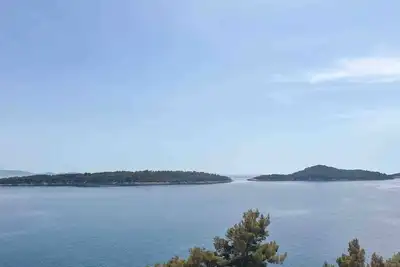 Image de 3-Bedroom Apartment in Prizba with Ocean Views - Ideal for Families and groups