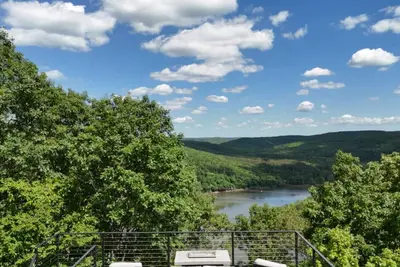 Image de Greers Ferry Lake Modern