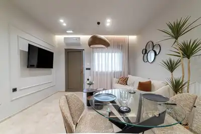 Ellan Luxury Living, By Idealstay Experience