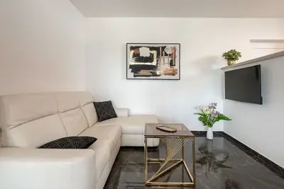 Image de Maison de vacances privée avec piscine privée, Wifi, climatisation, Tv, terrasse, animaux admis