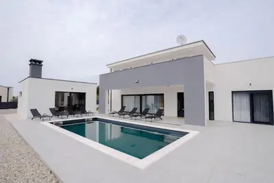 Image de Maison de vacances Sukošan pour 1 - 8 personnes avec 4 chambres à coucher - Maison de vacances