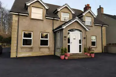 Image de Irish Open 2025 Large house sleeps 14. Beside forest & beach. 30mins to Portrush