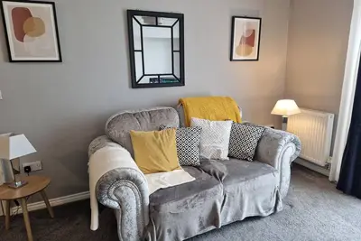 Image de Modern 2-Bed Coventry Flat with Parking Near City Centre & Station