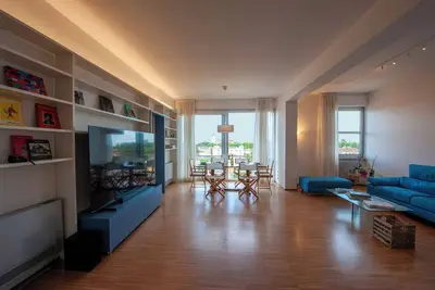 Image de Elegant and very bright flat immersed in the green at 400 mt from Lucca walls