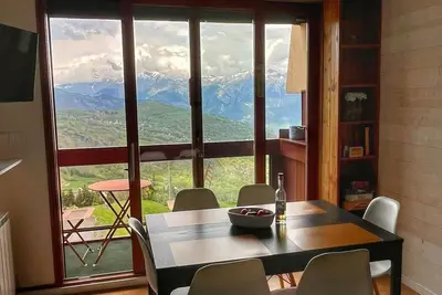 Image de T2 au pied des pistes - Vue imprenable sur les Alpes (4/6 pers)