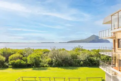 Image de Promenade 9, 8 Intrepid Cl - spectacular water views, air conditioning