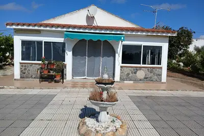 Image de Grand et confortable maison de campagne sur la finca \"La Guindilla\" avec piscine