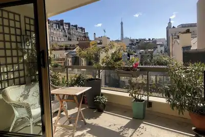 Image de Appartement Paris Xvi  à 8 mn à pieds du Trocadero, terrasse et vue Tour Eiffel