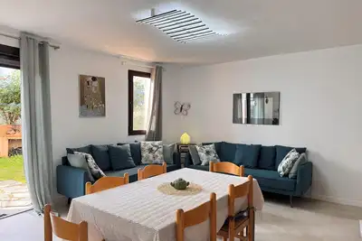 Image de Appartamentu Soli di Sud avec Jardin Accès plage à pieds