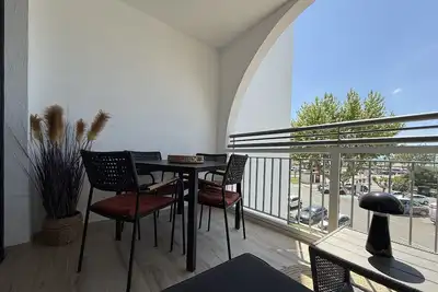 Image de Duplex Bahia El DALÍ, vue canal et mer, rénovation 2025