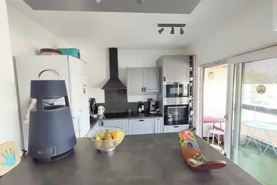 Image de Appartement T3, balcon, climatisation + parking limite de Lyon 8  /Vénissieux